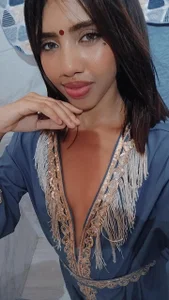 sexy girl od _simran_kaur330306  2 snímek