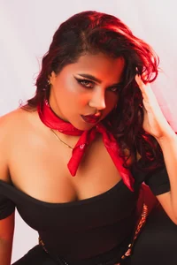 Carolina_Evanss I love this 80's look Pic 3