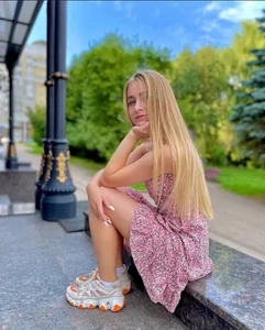 AliceWet Public Foto 7