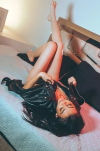 CleoWhite Public Billede 5