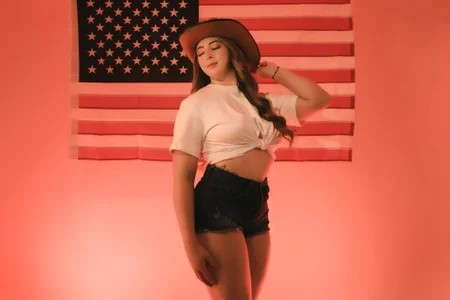 Katalina_Evans kullanıcısının July 4 🥰🫶 albümü -  4 fotoğraf