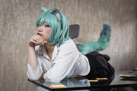 Sienna_Desiree secretary kitten Pic