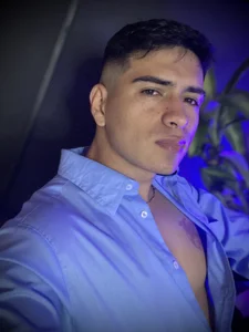 Adrian_Mill3r Public Pic 4