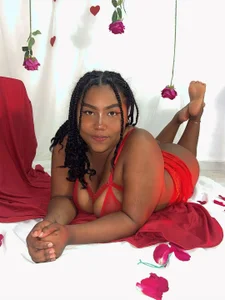 HAPPY VALENTINE'S DAY😈🥵 od Candaceoweens  4 snímek