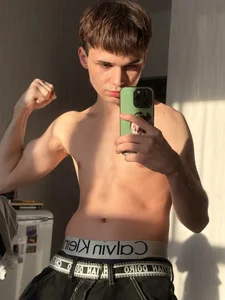 hot body 🔥 de nixyasebe  3 photos