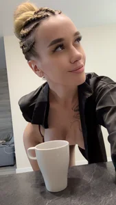 BBabyShark Do you prefer morning alone or with me?🍓 Pic 5