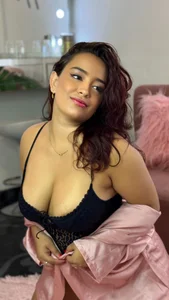 NaughtyNinnaXXX Public Pic 9