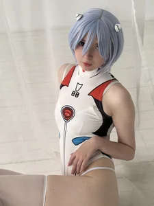 Nora_FailureのPlayful Ayanami Reiの 2枚の写真