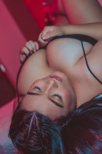 JulietaKane Public Pic 2