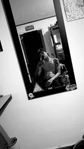 derek_44_ meee Pic