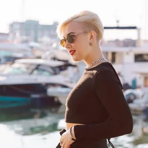 tykioty_Miley Public Pic 2