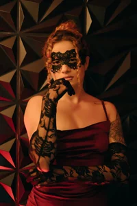 amy_e Subtle Domination Pic