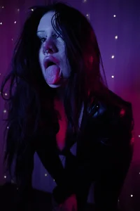 Look at me and worship me🖤 de GothicKiraVex  6 Imagens