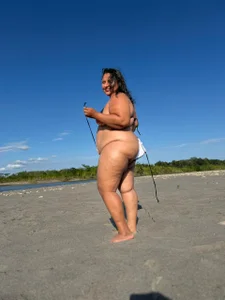 BWW-CINDY11 afternoon of sun, beach and cold water 🔥  9. fénykép