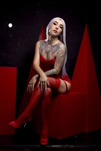 Evangelyne_1 Shinny red girl Immagine  6