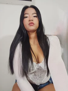 nikkitatsx Public Pic