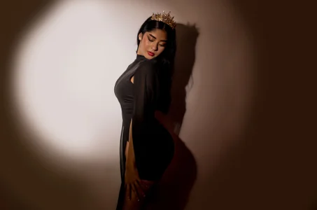 Today I don't blow out candles... I light wishes 🔥🎉 de _kyraa_  4 Imagens