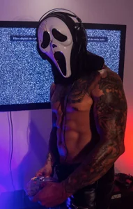 AdanReilly Halloween 🎃 Hình 2