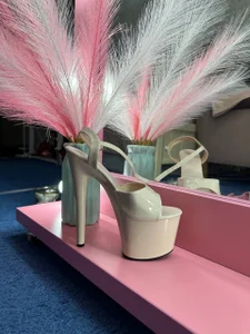 laracroftt1 heels slika