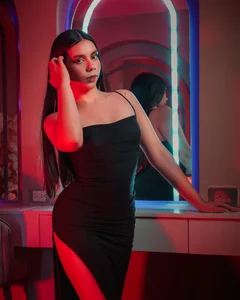 luna_reeed Public - {count, plural, one {תמונה אחת} two {שתי תמונות} many {# תמונות} other {# תמונות}}