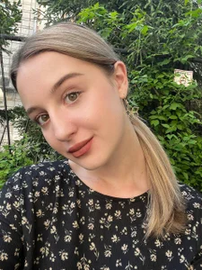 MarieEdwards Public Pic 3