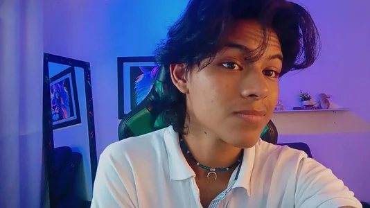 People have been complimenting your smile and my hair a lot lately. Do you like it? Thank you very m de dreyk20 Foto 2