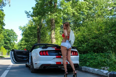 Public od ElizaMayers  5 snímek