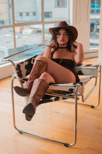 Jullzz__ Do I ride you like this dressed? Pic 2