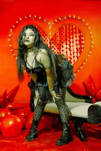 SabrinaV_ kullanıcısının Dark Valentine 🐈‍⬛🖤 albümü -  9 fotoğraf