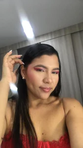 susy-presly red passion slika