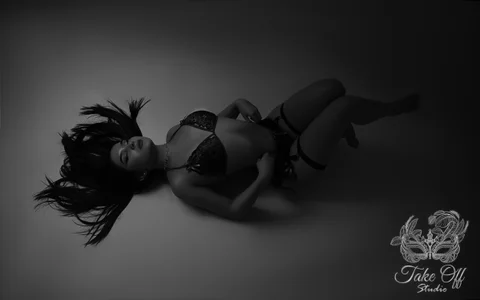 Natalie_loffreda Sexy Natalie টি ছবি