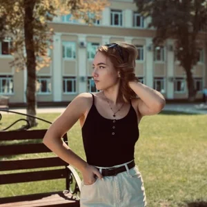JulianeHedgpeth Street 👑 Poză
