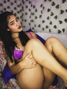 charlotte_9999 How about the violet?💜 Bilde 3