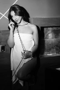 miss__charlotte7のShadows that seduce 😏🔥の 7枚の写真