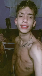 YorYo_hot A very cute skinny guy 😊 Pic