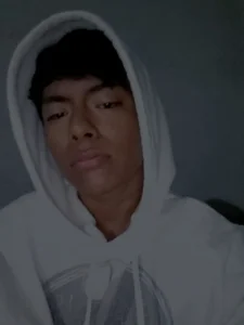 GuzzMiranda18 Public 사진