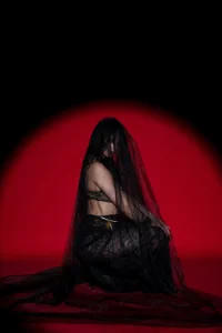 BeverlyMostのDarknessの枚の写真