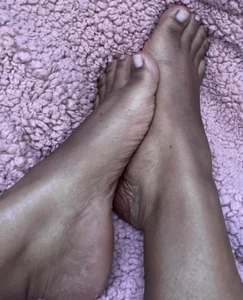 SweetestKitten I want a pedicure papi 💅😘 slika