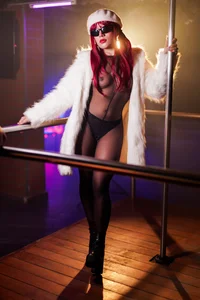 BriaConner_: Light of your eyes ✨ ( 4 фото)