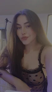 HannaCollins_ Public Poză 3