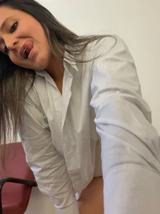 Alison_ang Behind My Smile 😏📷 Billede 4