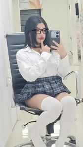 schoolgirl for you 🌹 de bonnieTaylor1  Imagens