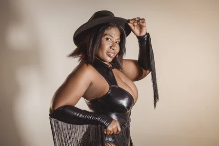 LupeAdams hallowen 2024 Pic 3