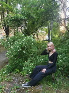 Ulemonala_Cute Public Pic 4