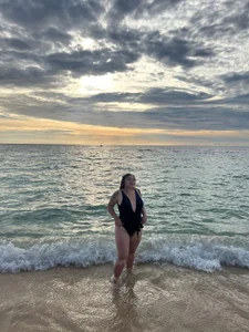 Manuelaa__ Public Pic 3