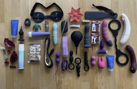 WildSexCum69HugeCOCK kullanıcısının 🥰TOYS FOR MY SLAVE/ SISSIES/ SLUTS/ BITCHES🥰 albümü -  3 fotoğraf