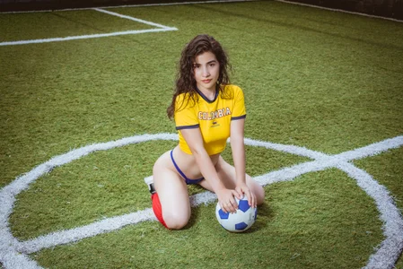 Miranda_doll_ 🔥⚽Rolling the ball and turning heads⚽🔥 Billede
