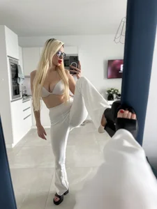 White_Lotus_ASandra Public Pic 2