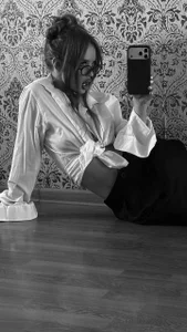 Redhead_Shark_new Would you like to have a secretary like me?) Poză