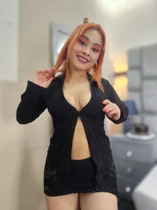 zoe_love18 Public Pic 3